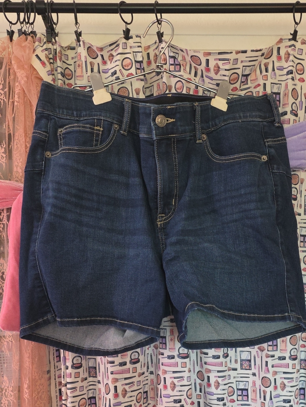 Torrid LOT OF 2 Denim Women's Shorts - Classic Casual Size 18